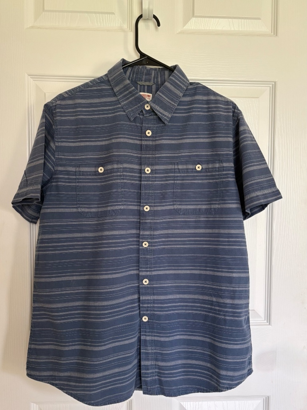 Mossimo Supply Co Mens L Short Sleeve Button Up Shirt Athletic Fit Blue Striped
